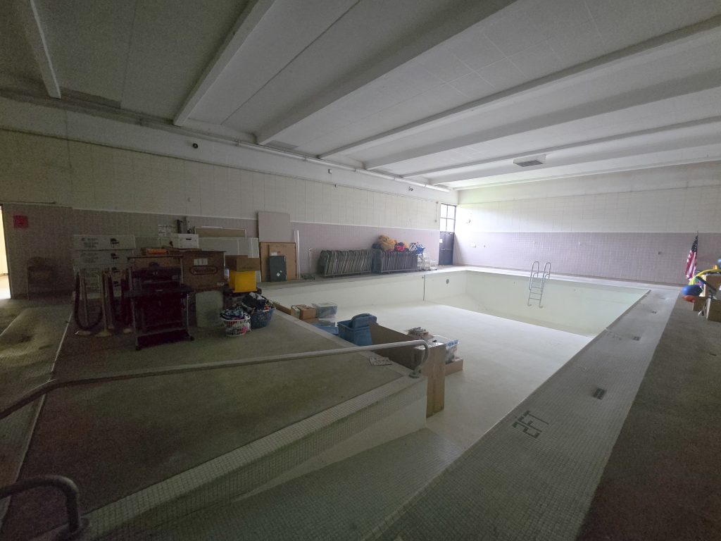 River Hills pool
